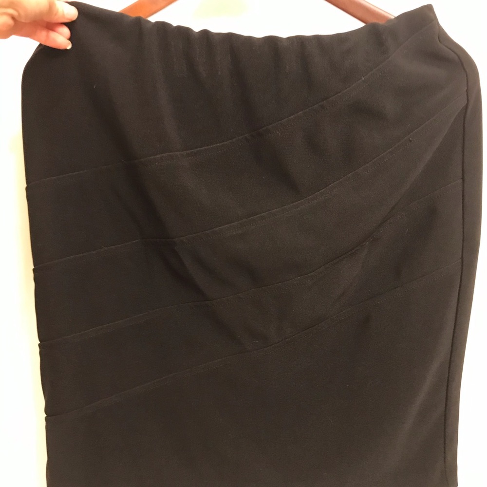 An studio skirt